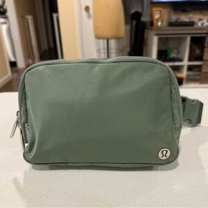 Lululemon Athletica Tidewater Teal Everywhere Belt bag